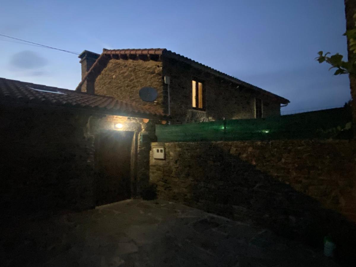 Villa Casal De Pedra Santa Irene Exterior foto